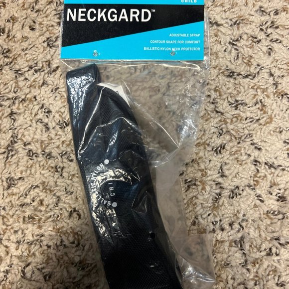 A&R Neck Guard - Picture 10 of 14